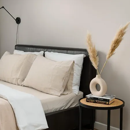 דירה Wroc'love By Me & Mosiezna & Free Garage & Self Check In 24h ורוצלב