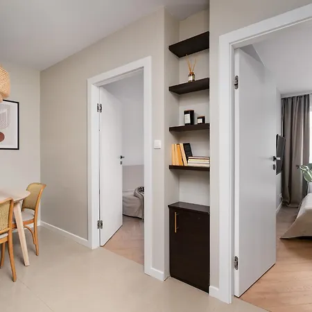 Wroc'love By Me & Mosiezna & Free Garage & Self Check In 24h Wroclaw